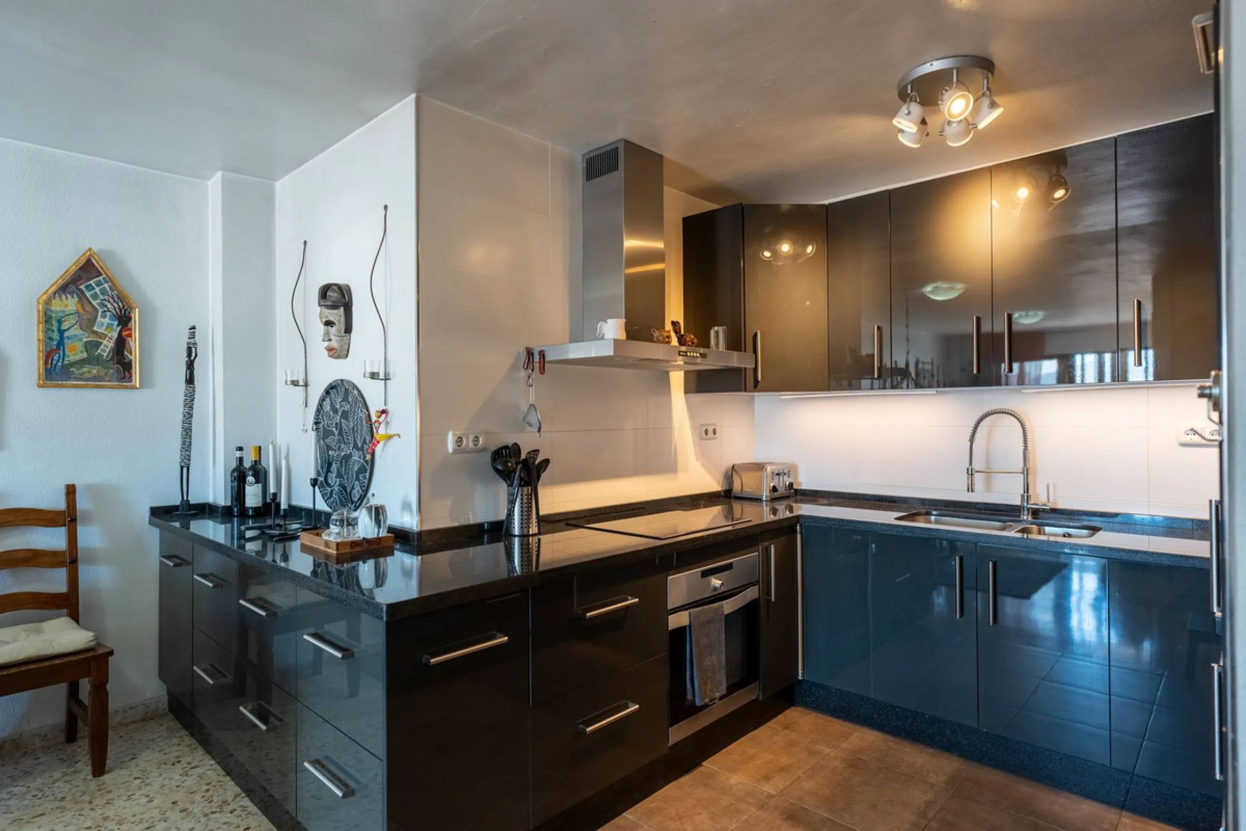 Apartment - Top Floor Apartment в продаже в Fuengirola, Málaga. В доме 2 спален и 1 ванных комнат. Площадь дома 93 м²