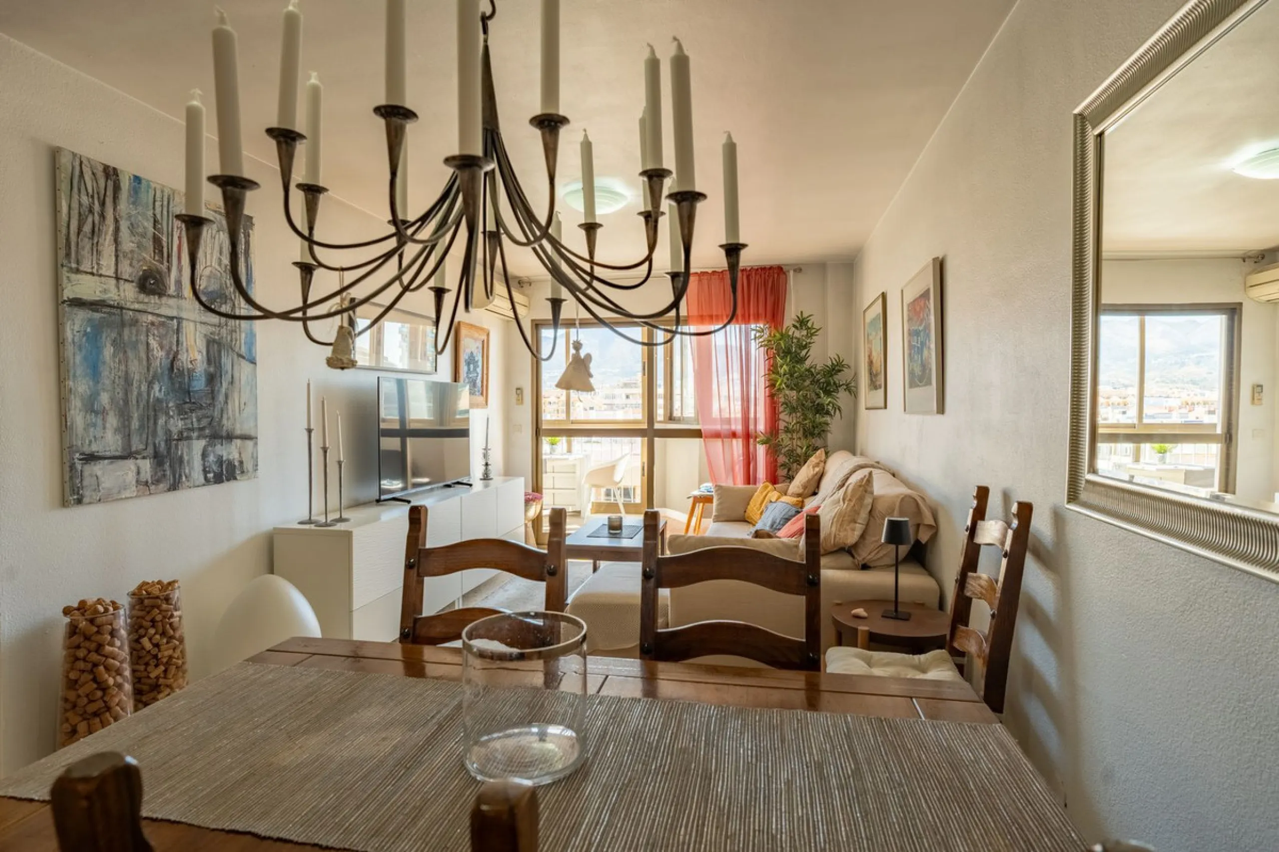 Apartment - Top Floor Apartment в продаже в Fuengirola, Málaga. В доме 2 спален и 1 ванных комнат. Площадь дома 93 м²