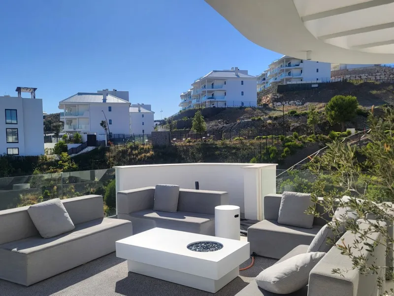 Apartment - Penthouse в продаже в Fuengirola, Málaga. В доме 3 спален и 3 ванных комнат. Площадь дома 155 м²
