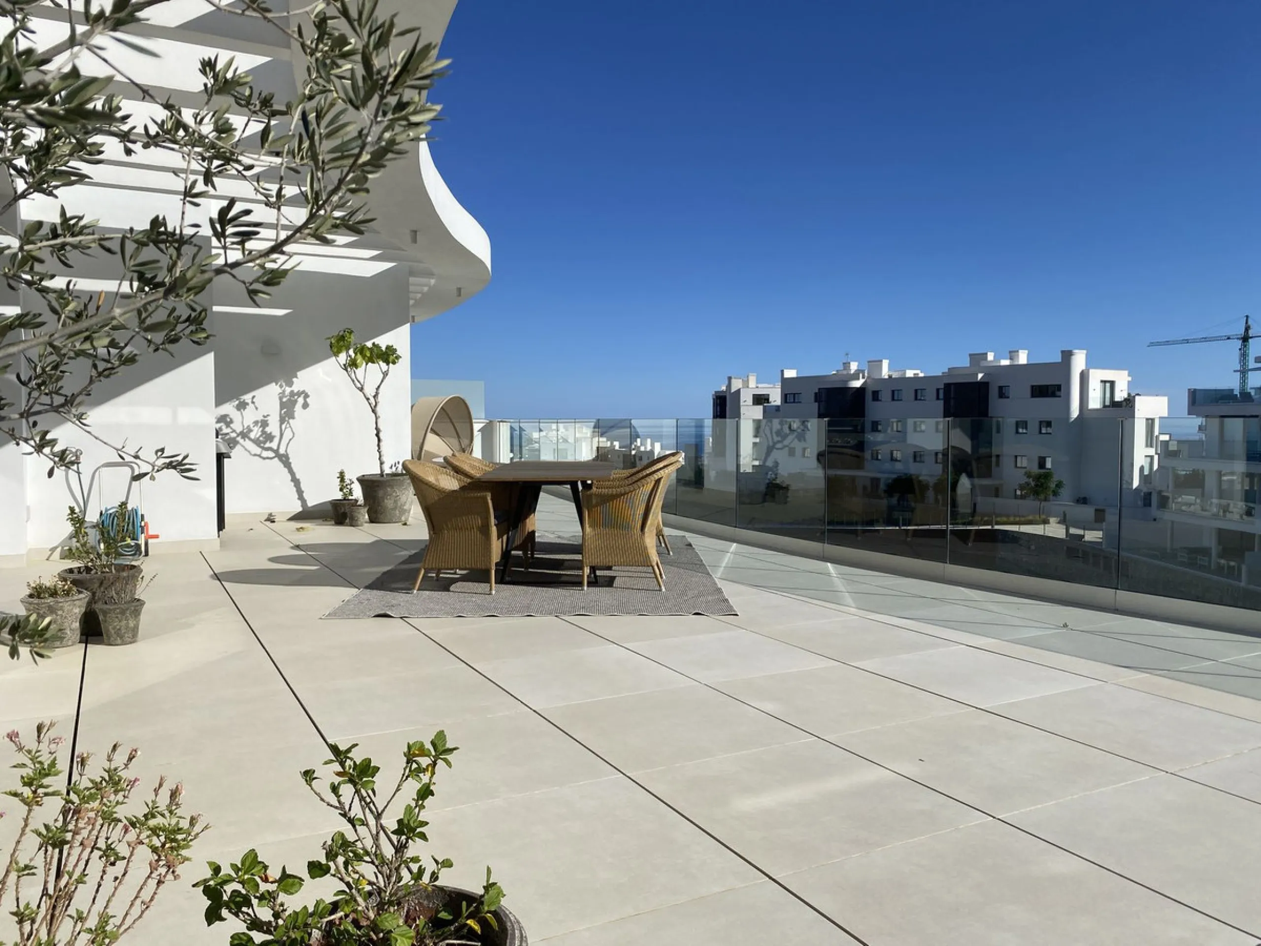 Apartment - Penthouse в продаже в Fuengirola, Málaga. В доме 3 спален и 3 ванных комнат. Площадь дома 155 м²