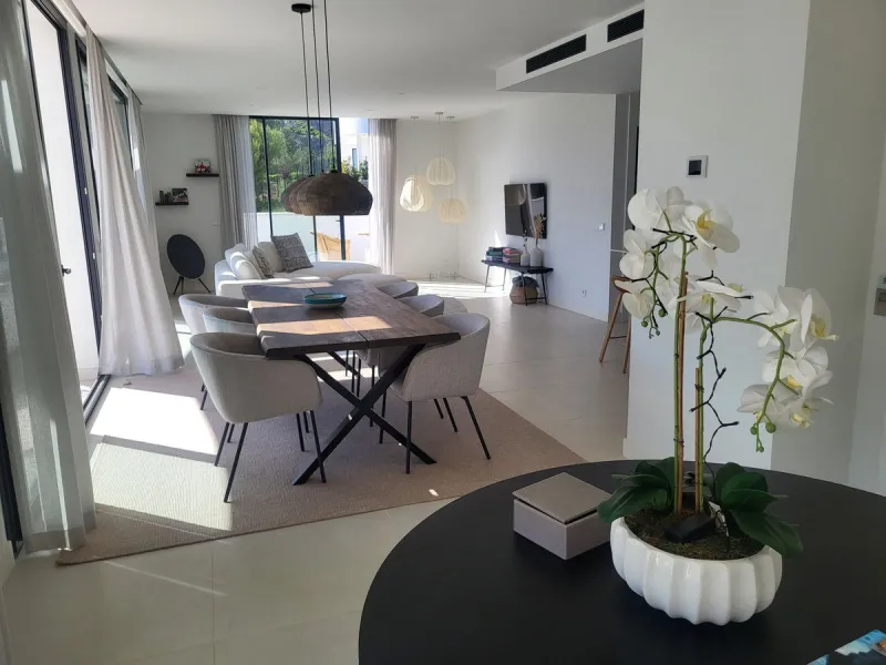 Apartment - Penthouse в продаже в Fuengirola, Málaga. В доме 3 спален и 3 ванных комнат. Площадь дома 155 м²