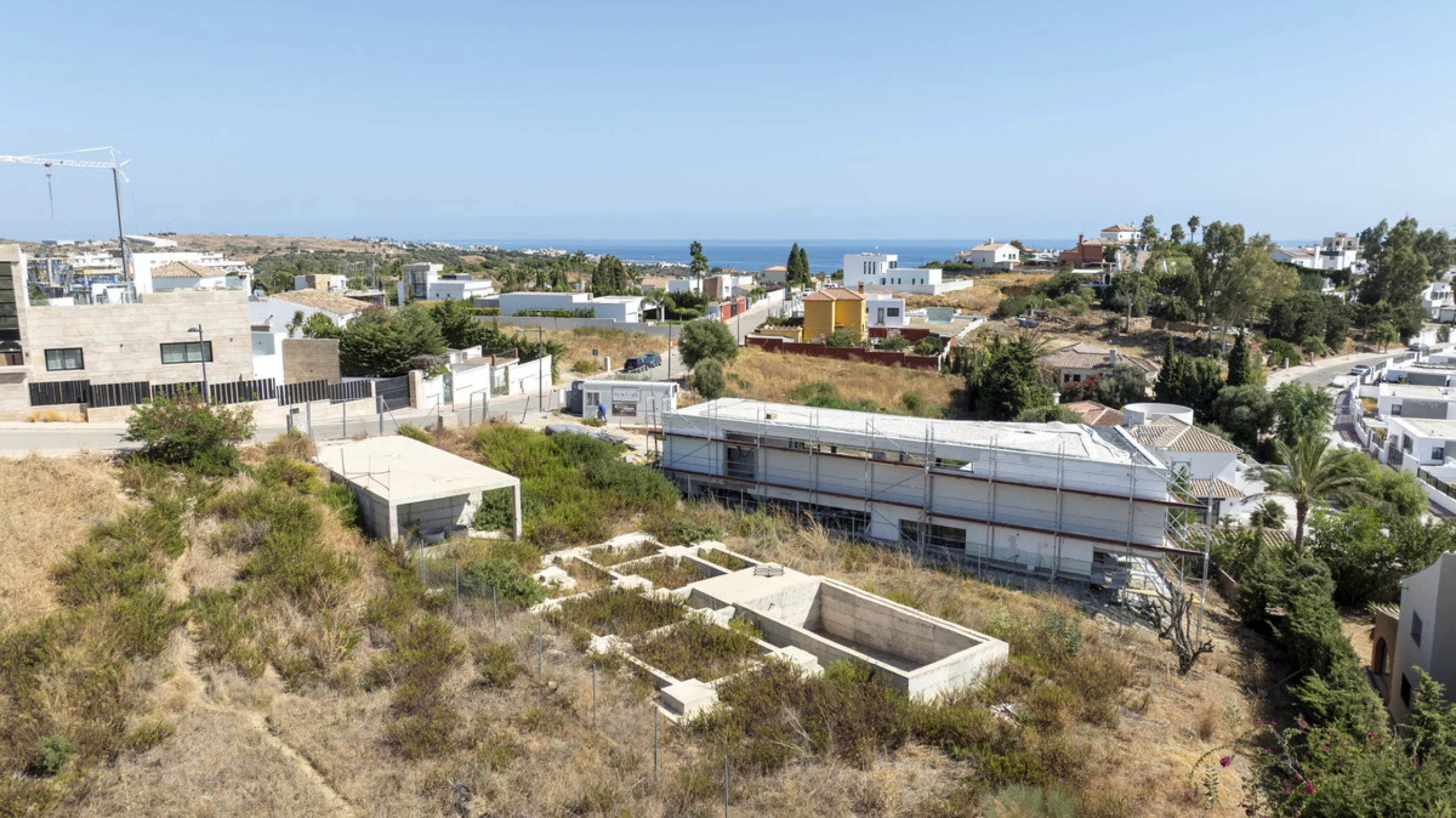 Plot - Land в продаже в Estepona, Málaga. Площадь участка 880 м²