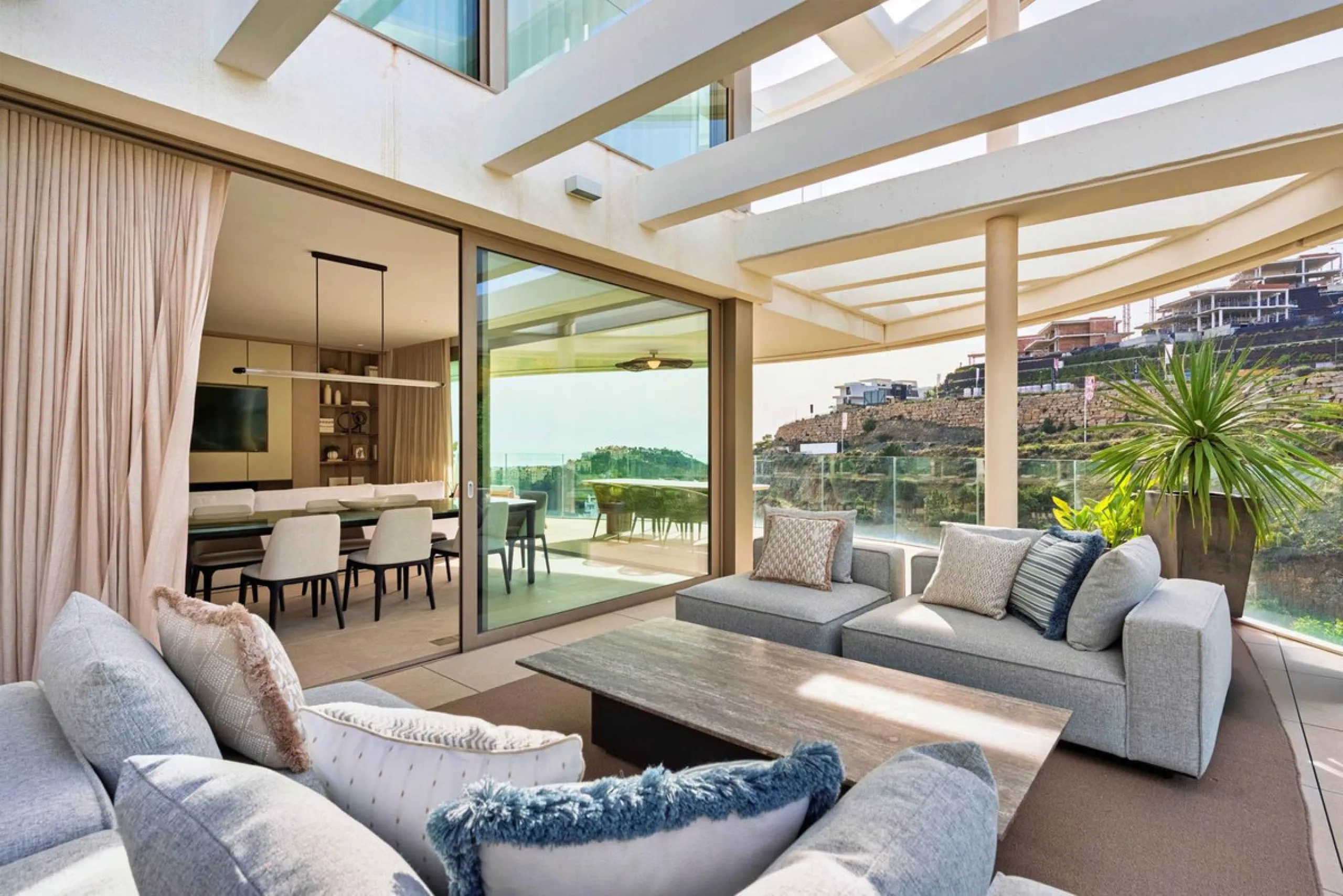 Luxury Ground Floor Apartment – The View Marbella