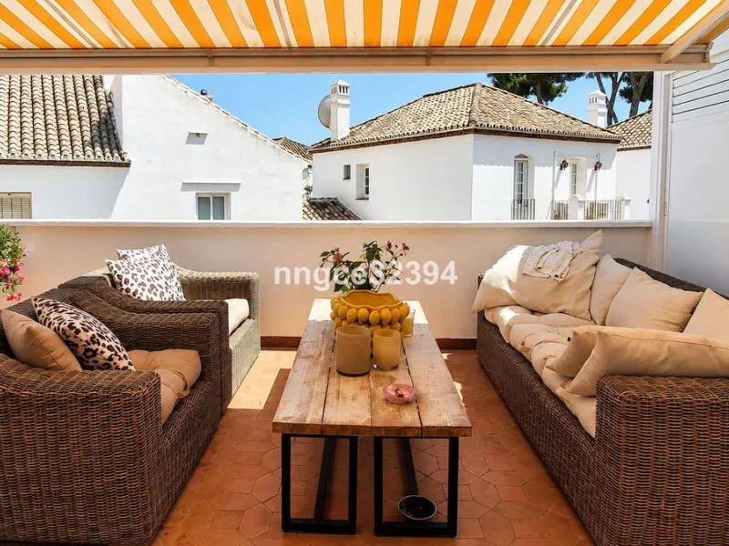 Glamorous Artistic Reformed Beachside Penthouse – New Golden Mile, Benamara/Atalaya