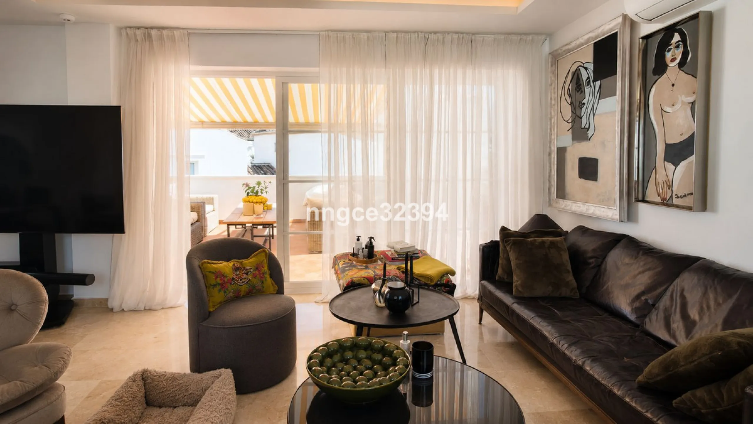 Glamorous Artistic Reformed Beachside Penthouse – New Golden Mile, Benamara/Atalaya