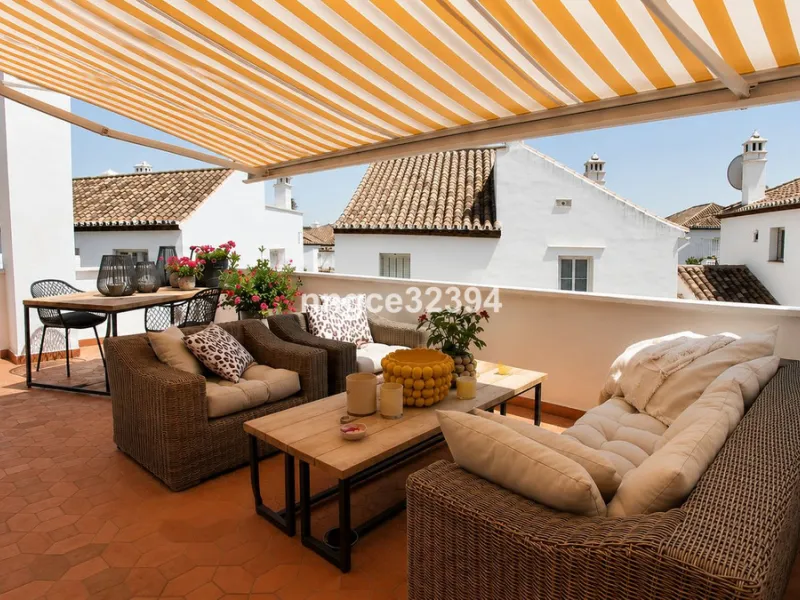 Glamorous Artistic Reformed Beachside Penthouse – New Golden Mile, Benamara/Atalaya