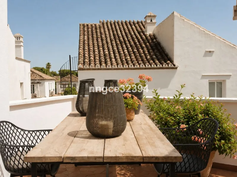 Glamorous Artistic Reformed Beachside Penthouse – New Golden Mile, Benamara/Atalaya