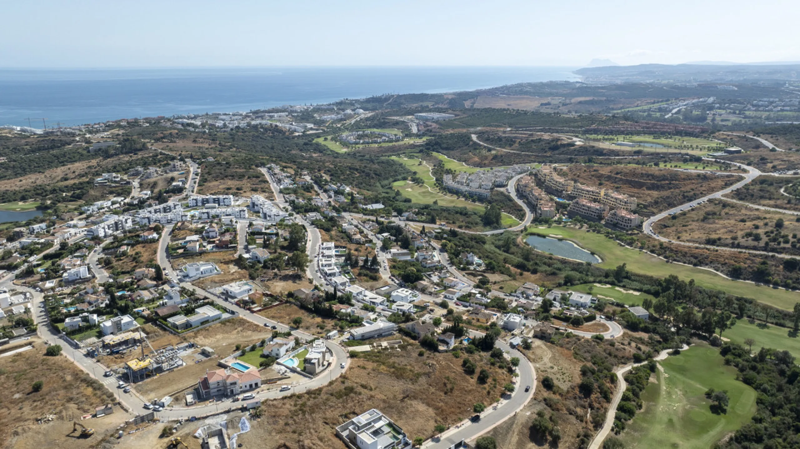 Plot - Land в продаже в Estepona, Málaga. Площадь участка 880 м²