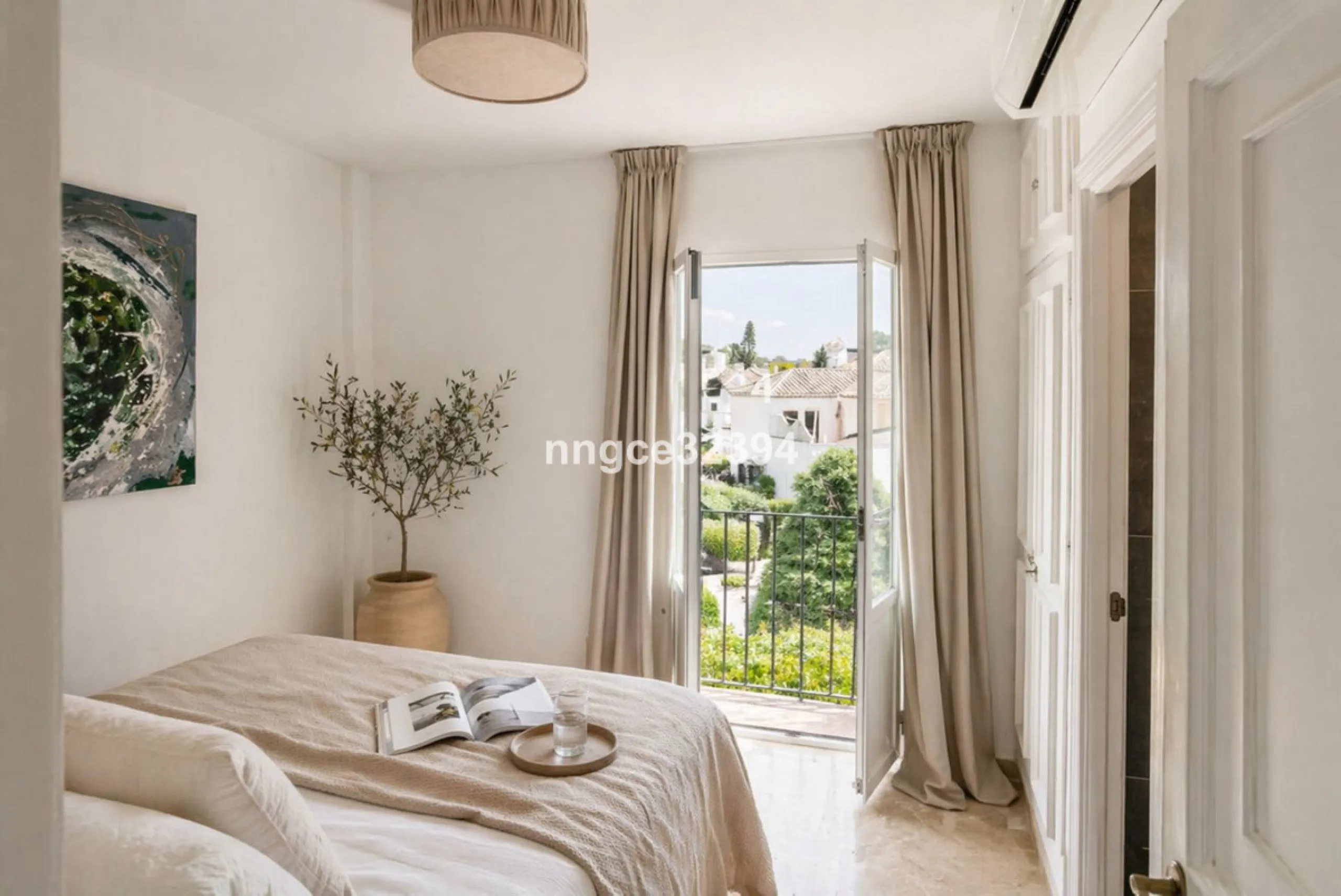 Glamorous Artistic Reformed Beachside Penthouse – New Golden Mile, Benamara/Atalaya