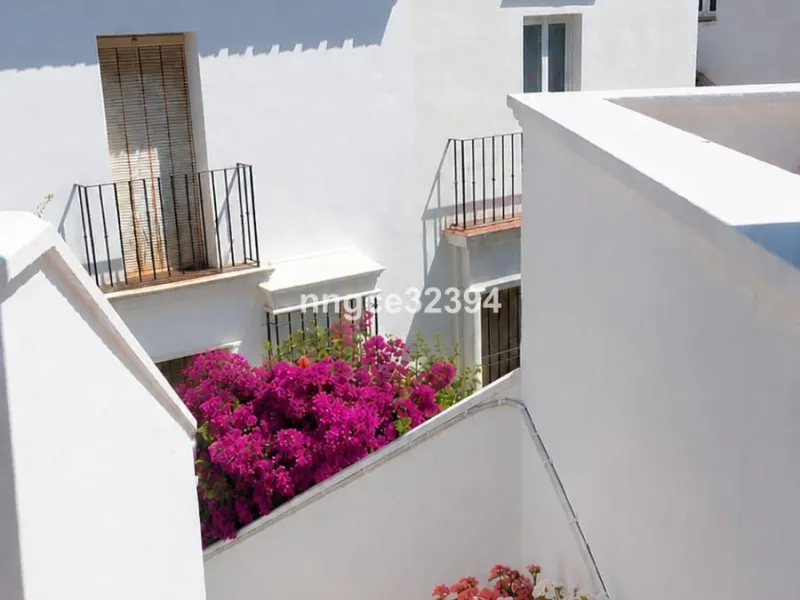 Glamorous Artistic Reformed Beachside Penthouse – New Golden Mile, Benamara/Atalaya