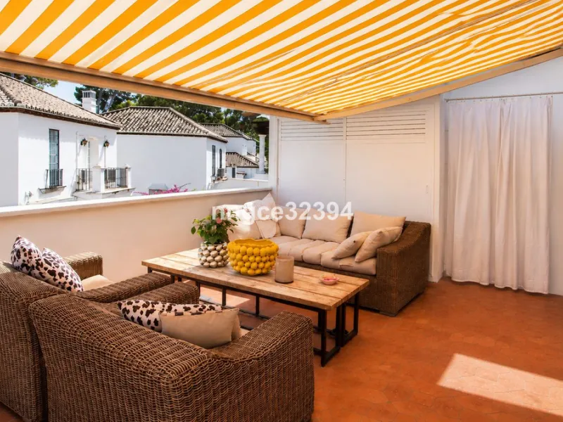 Glamorous Artistic Reformed Beachside Penthouse – New Golden Mile, Benamara/Atalaya