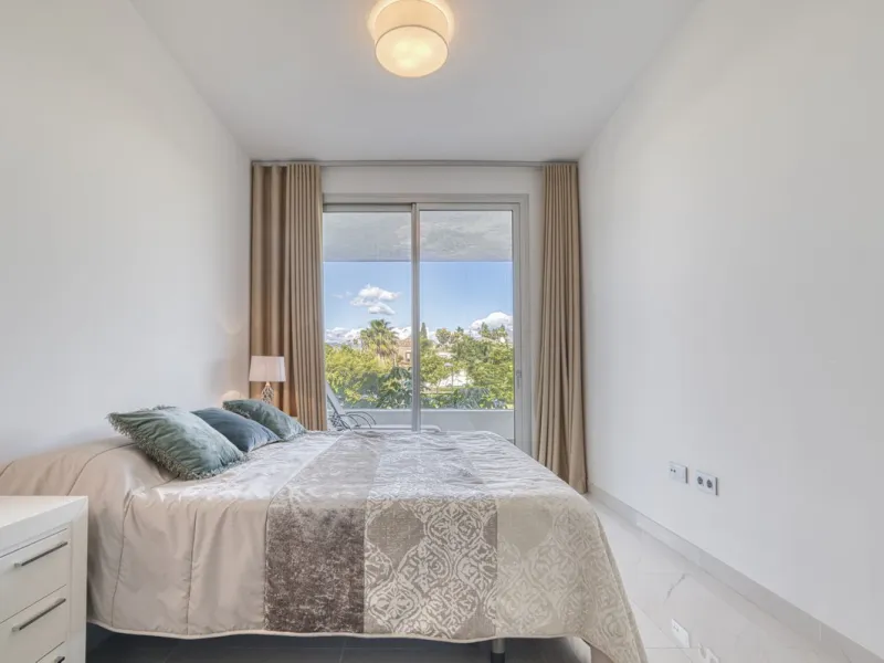 Price drop for a quick sale, great opportunity!! Immaculate unit in a superb location, walking distance to the wonderful beaches of Costalita (15 mn) and to a commercial area (5mn) with everything you need: supermarkets, restaurants, cafés, pharmacy, bank