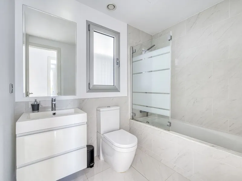 Price drop for a quick sale, great opportunity!! Immaculate unit in a superb location, walking distance to the wonderful beaches of Costalita (15 mn) and to a commercial area (5mn) with everything you need: supermarkets, restaurants, cafés, pharmacy, bank