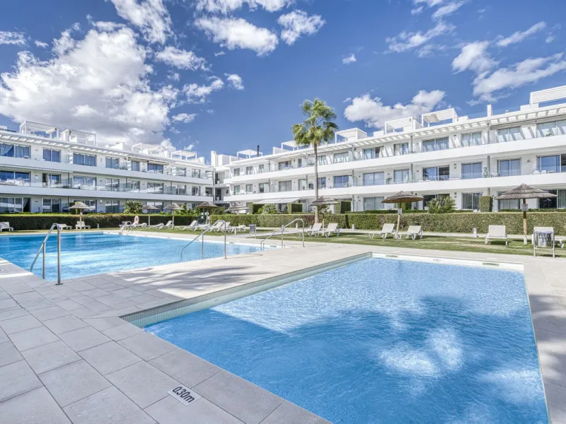Price drop for a quick sale, great opportunity!! Immaculate unit in a superb location, walking distance to the wonderful beaches of Costalita (15 mn) and to a commercial area (5mn) with everything you need: supermarkets, restaurants, cafés, pharmacy, bank