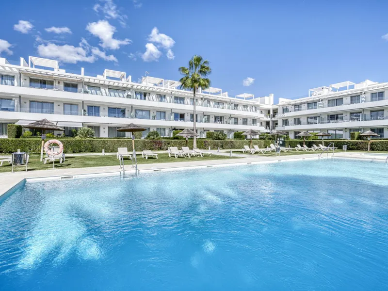 Price drop for a quick sale, great opportunity!! Immaculate unit in a superb location, walking distance to the wonderful beaches of Costalita (15 mn) and to a commercial area (5mn) with everything you need: supermarkets, restaurants, cafés, pharmacy, bank