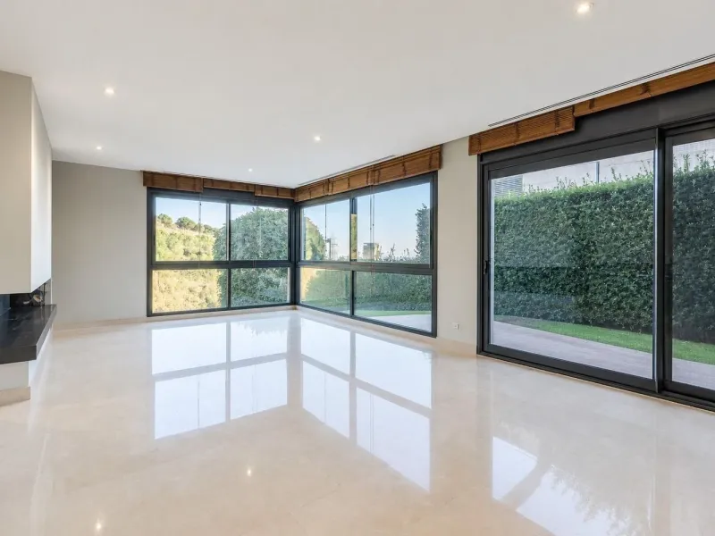 Villa contemporánea con piscina en Esplugues de Llobregat, Barcelona