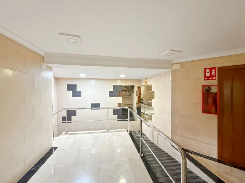 In the vibrant heart of Málaga, in the emblematic El Ejido neighborhood, there's a home like no other. A place that offers not just space, but stories to be written, moments to be lived, and light… endless light. Located on the fifth floor of a building w