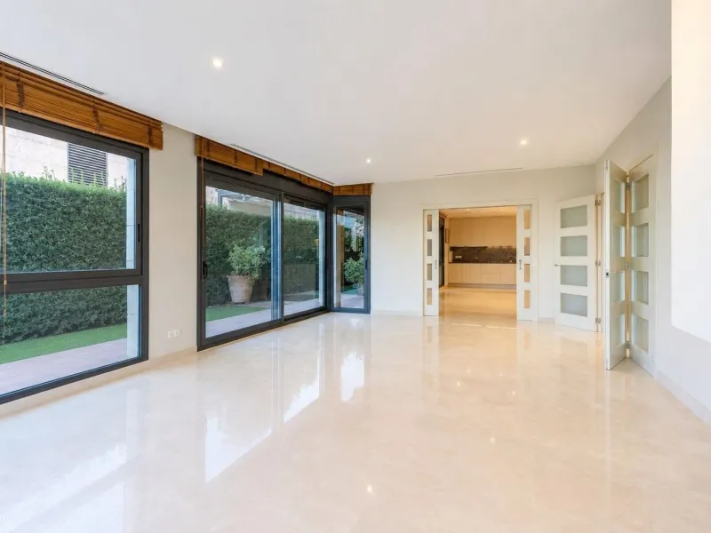 Villa contemporánea con piscina en Esplugues de Llobregat, Barcelona