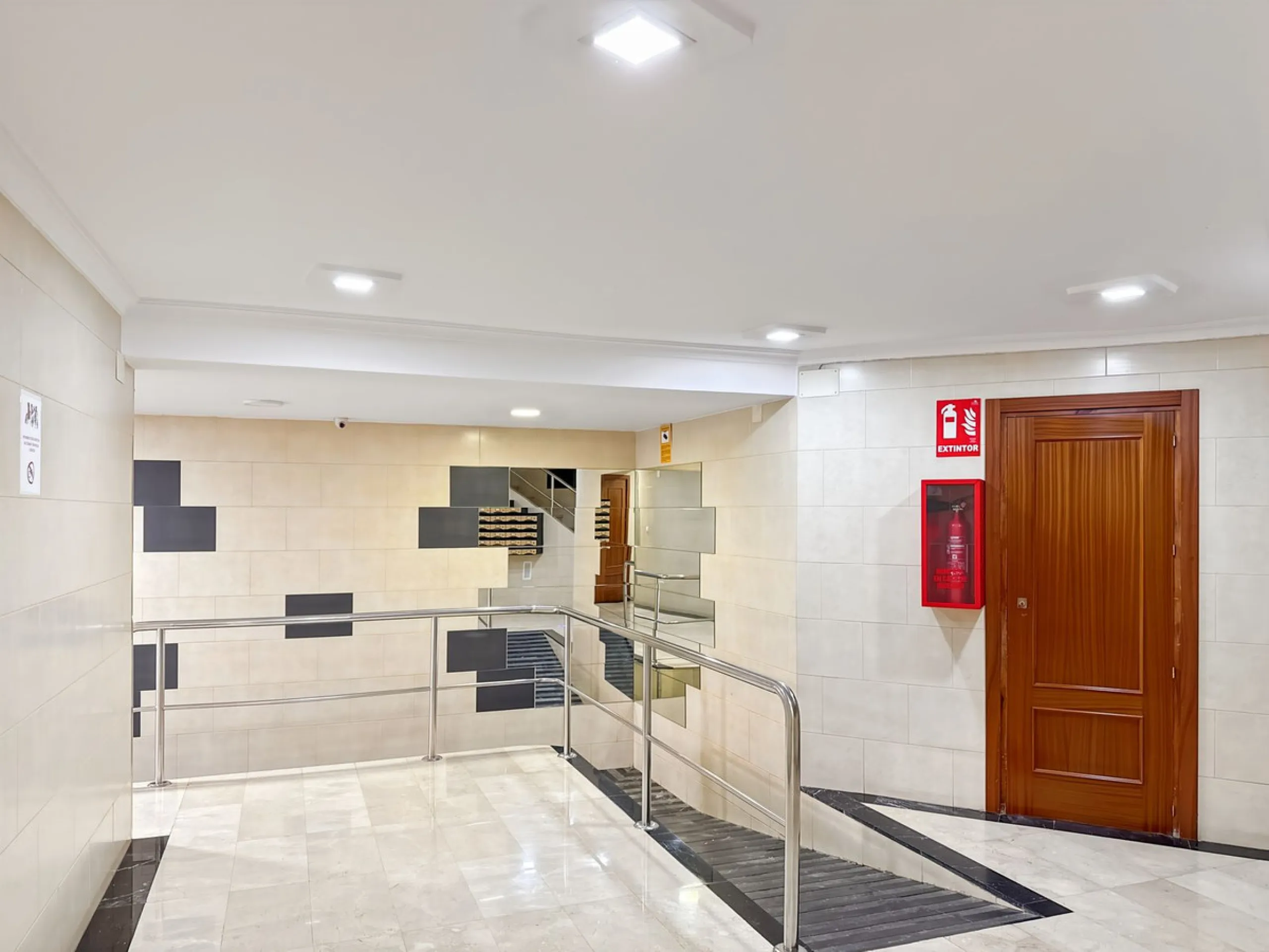 In the vibrant heart of Málaga, in the emblematic El Ejido neighborhood, there's a home like no other. A place that offers not just space, but stories to be written, moments to be lived, and light… endless light. Located on the fifth floor of a building w