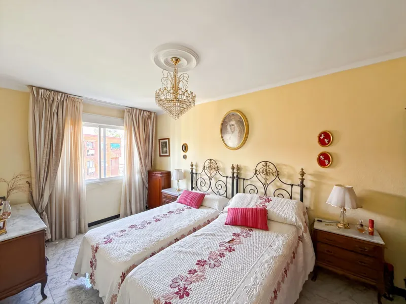 In the vibrant heart of Málaga, in the emblematic El Ejido neighborhood, there's a home like no other. A place that offers not just space, but stories to be written, moments to be lived, and light… endless light. Located on the fifth floor of a building w