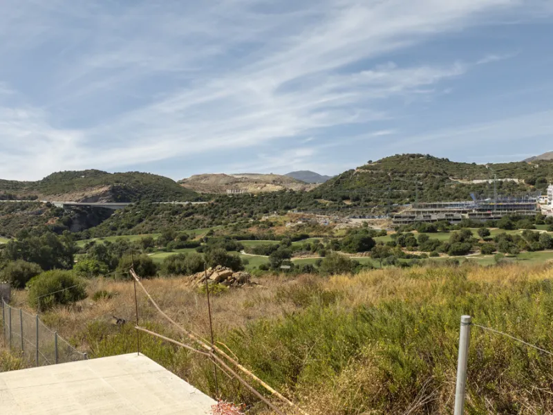 Plot - Land в продаже в Estepona, Málaga. Площадь участка 880 м²