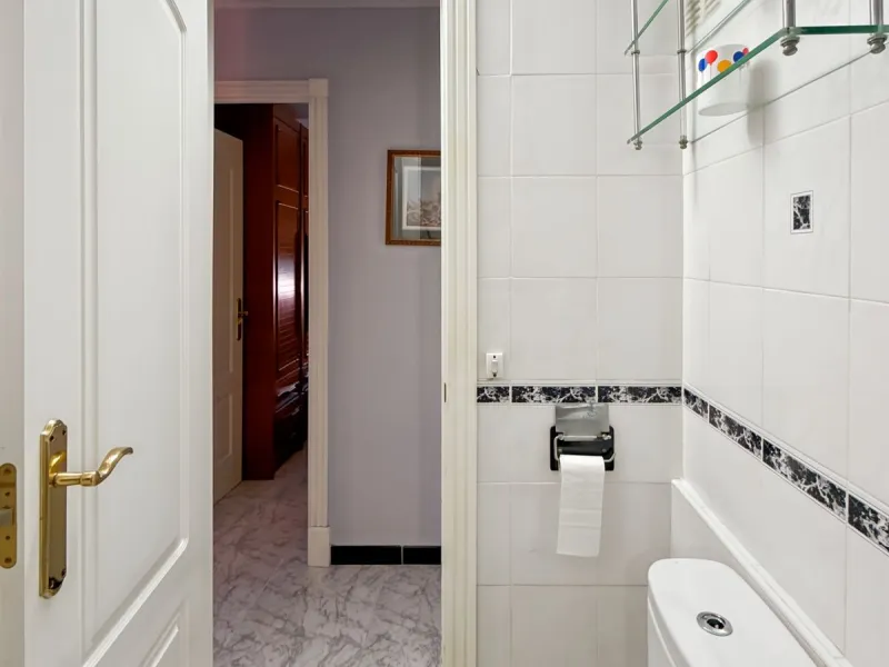In the vibrant heart of Málaga, in the emblematic El Ejido neighborhood, there's a home like no other. A place that offers not just space, but stories to be written, moments to be lived, and light… endless light. Located on the fifth floor of a building w