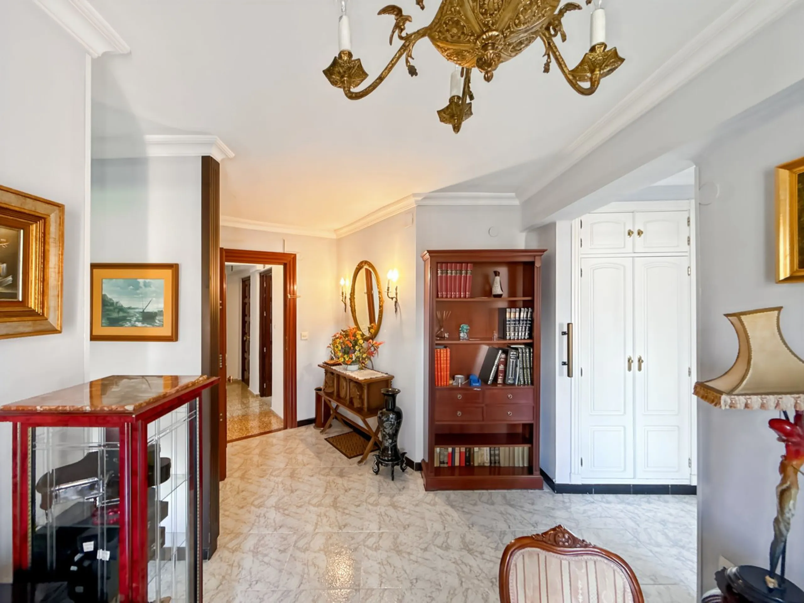 In the vibrant heart of Málaga, in the emblematic El Ejido neighborhood, there's a home like no other. A place that offers not just space, but stories to be written, moments to be lived, and light… endless light. Located on the fifth floor of a building w