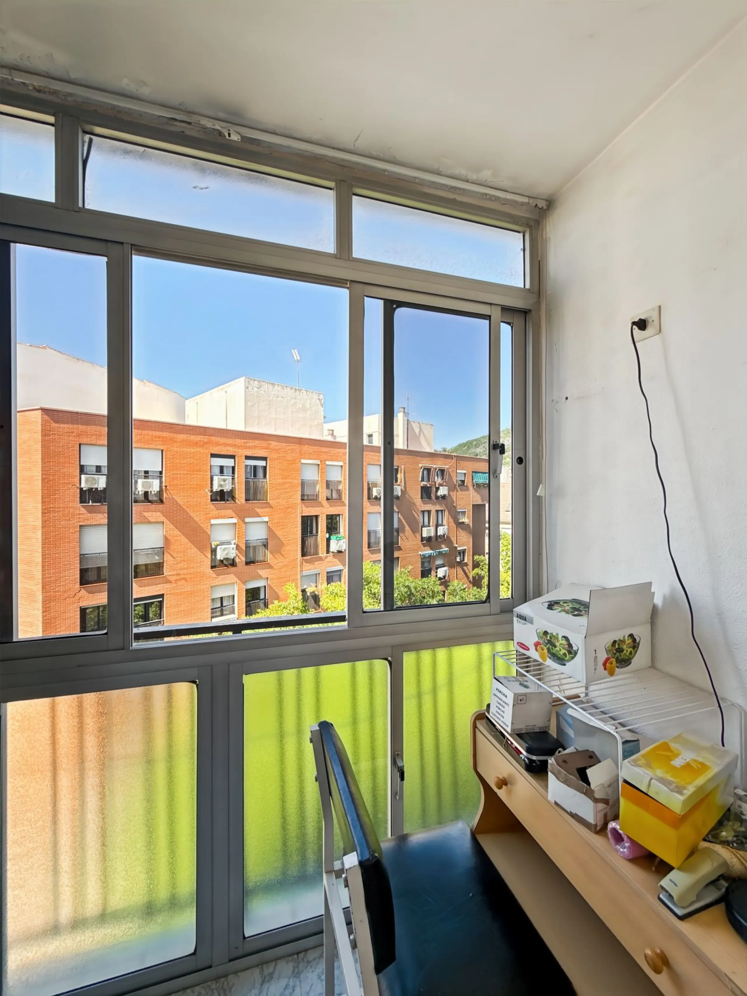 In the vibrant heart of Málaga, in the emblematic El Ejido neighborhood, there's a home like no other. A place that offers not just space, but stories to be written, moments to be lived, and light… endless light. Located on the fifth floor of a building w