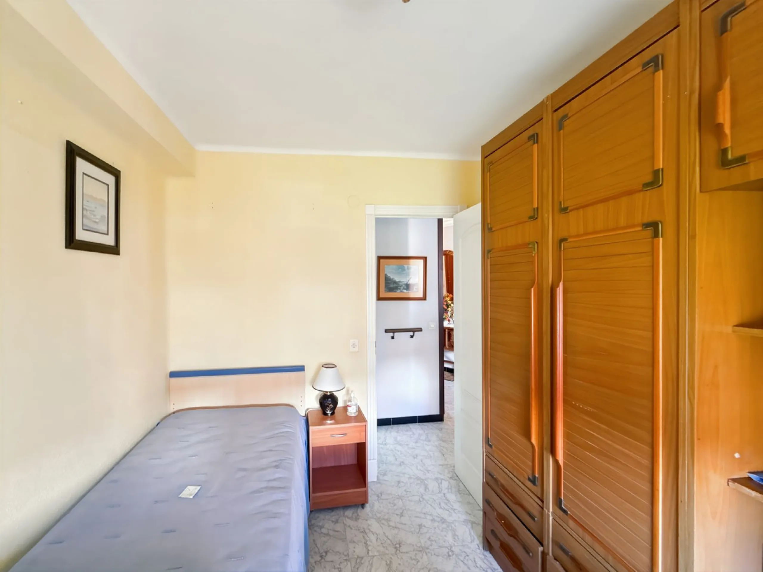 In the vibrant heart of Málaga, in the emblematic El Ejido neighborhood, there's a home like no other. A place that offers not just space, but stories to be written, moments to be lived, and light… endless light. Located on the fifth floor of a building w