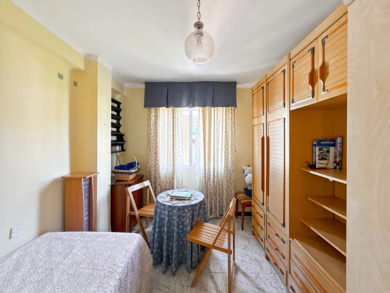 In the vibrant heart of Málaga, in the emblematic El Ejido neighborhood, there's a home like no other. A place that offers not just space, but stories to be written, moments to be lived, and light… endless light. Located on the fifth floor of a building w