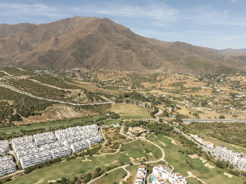 Plot - Land в продаже в Estepona, Málaga. Площадь участка 880 м²