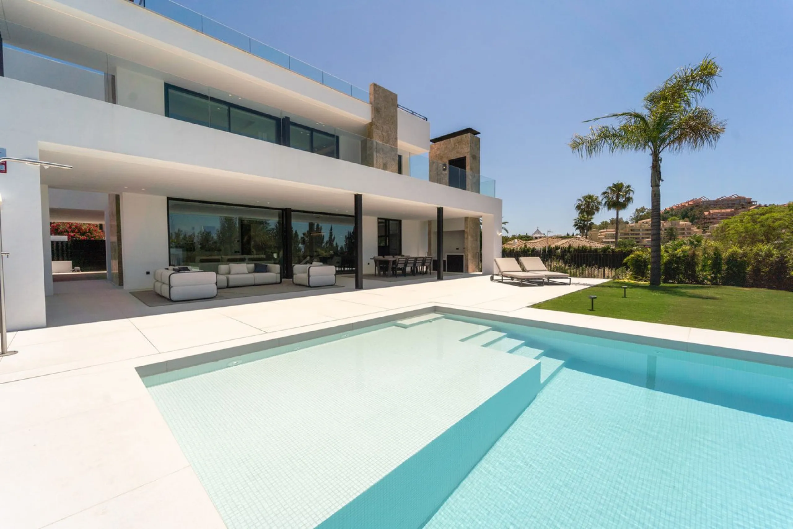 Brand New Villa with Breathtaking Golf & Mountain Views – Los Naranjos Golf, Marbella