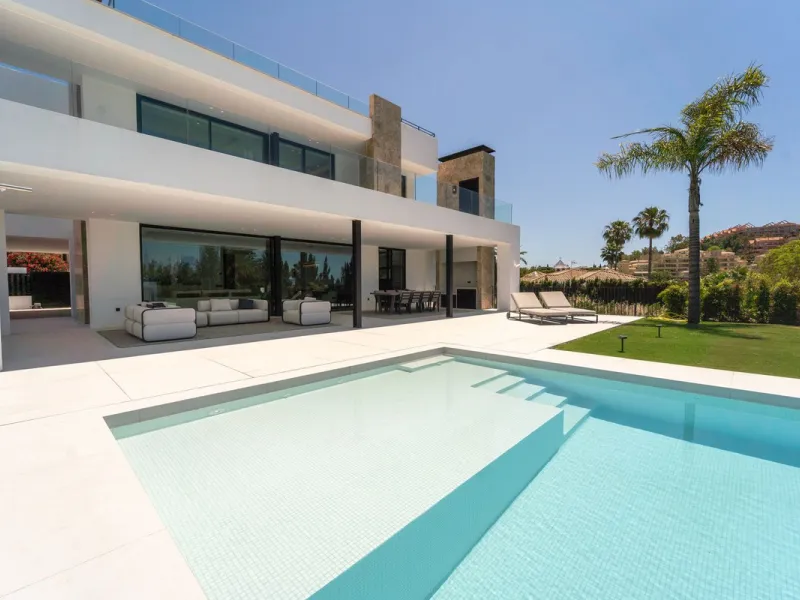 Brand New Villa with Breathtaking Golf & Mountain Views – Los Naranjos Golf, Marbella