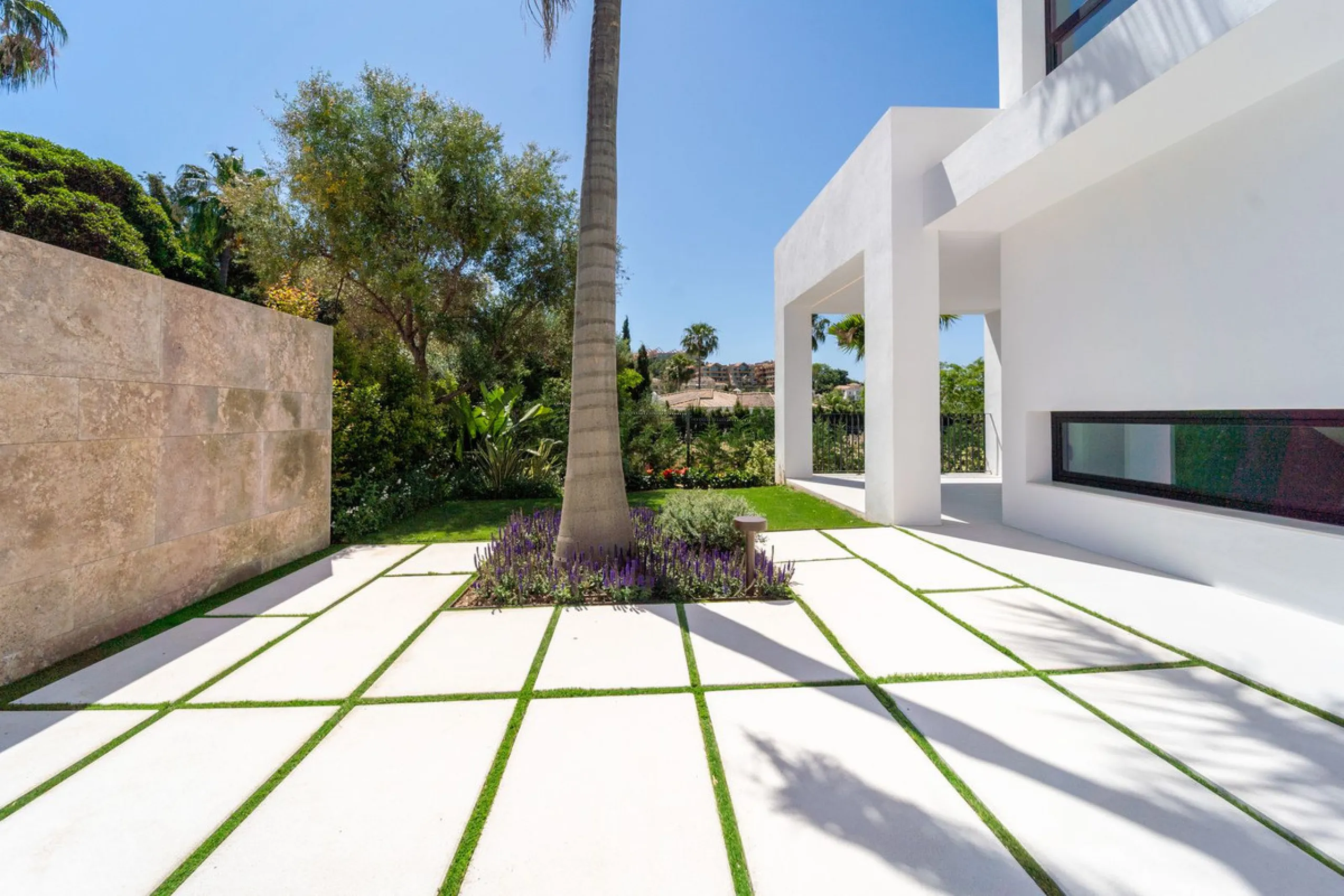 Brand New Villa with Breathtaking Golf & Mountain Views – Los Naranjos Golf, Marbella