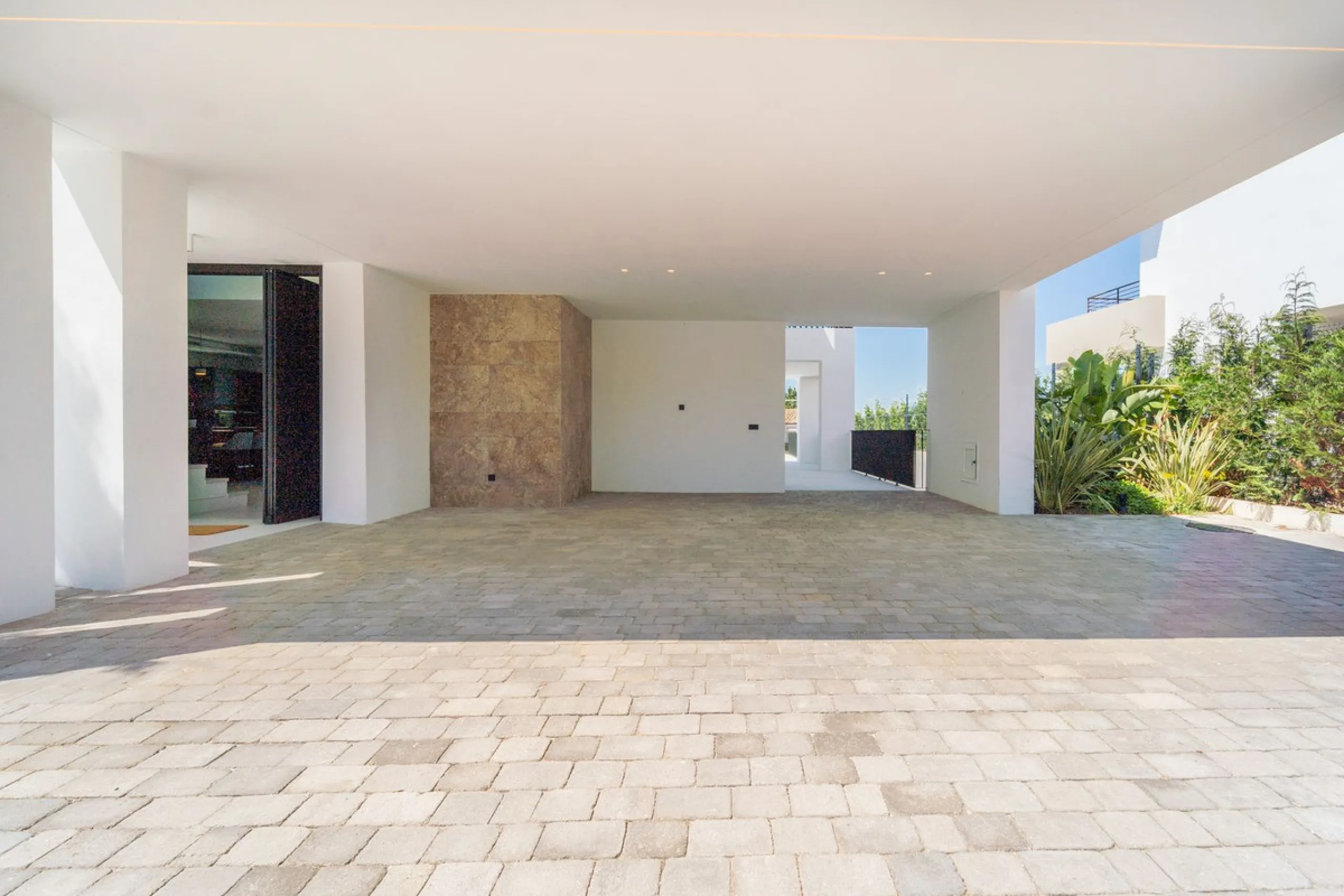 Brand New Villa with Breathtaking Golf & Mountain Views – Los Naranjos Golf, Marbella