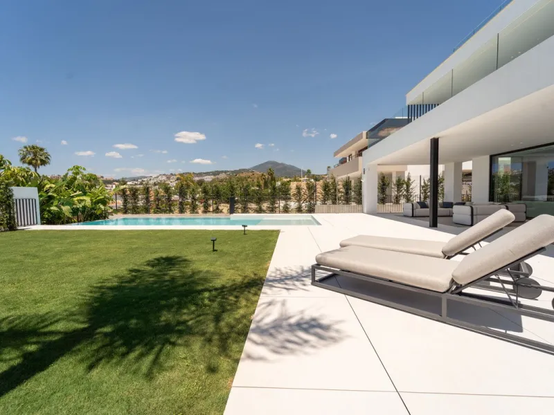 Brand New Villa with Breathtaking Golf & Mountain Views – Los Naranjos Golf, Marbella