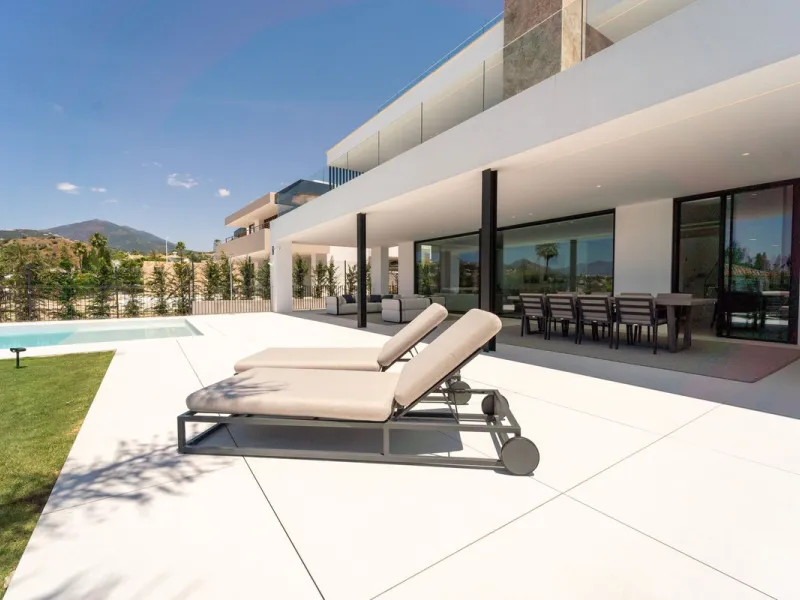 Brand New Villa with Breathtaking Golf & Mountain Views – Los Naranjos Golf, Marbella