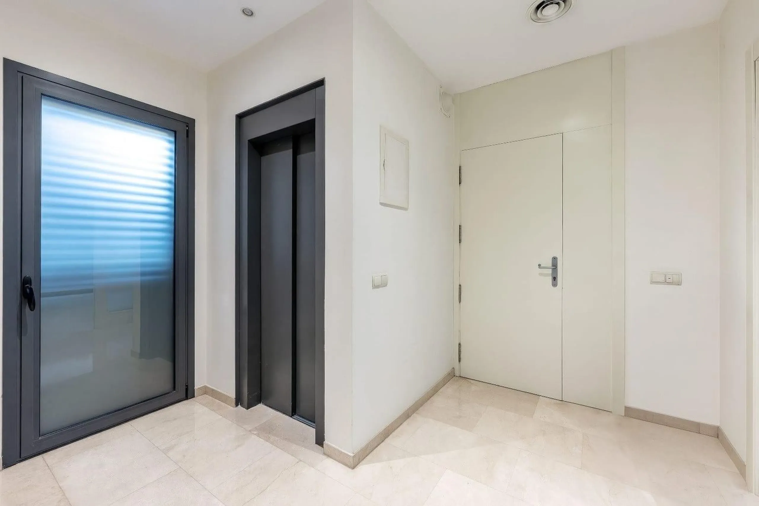 Villa contemporánea con piscina en Esplugues de Llobregat, Barcelona