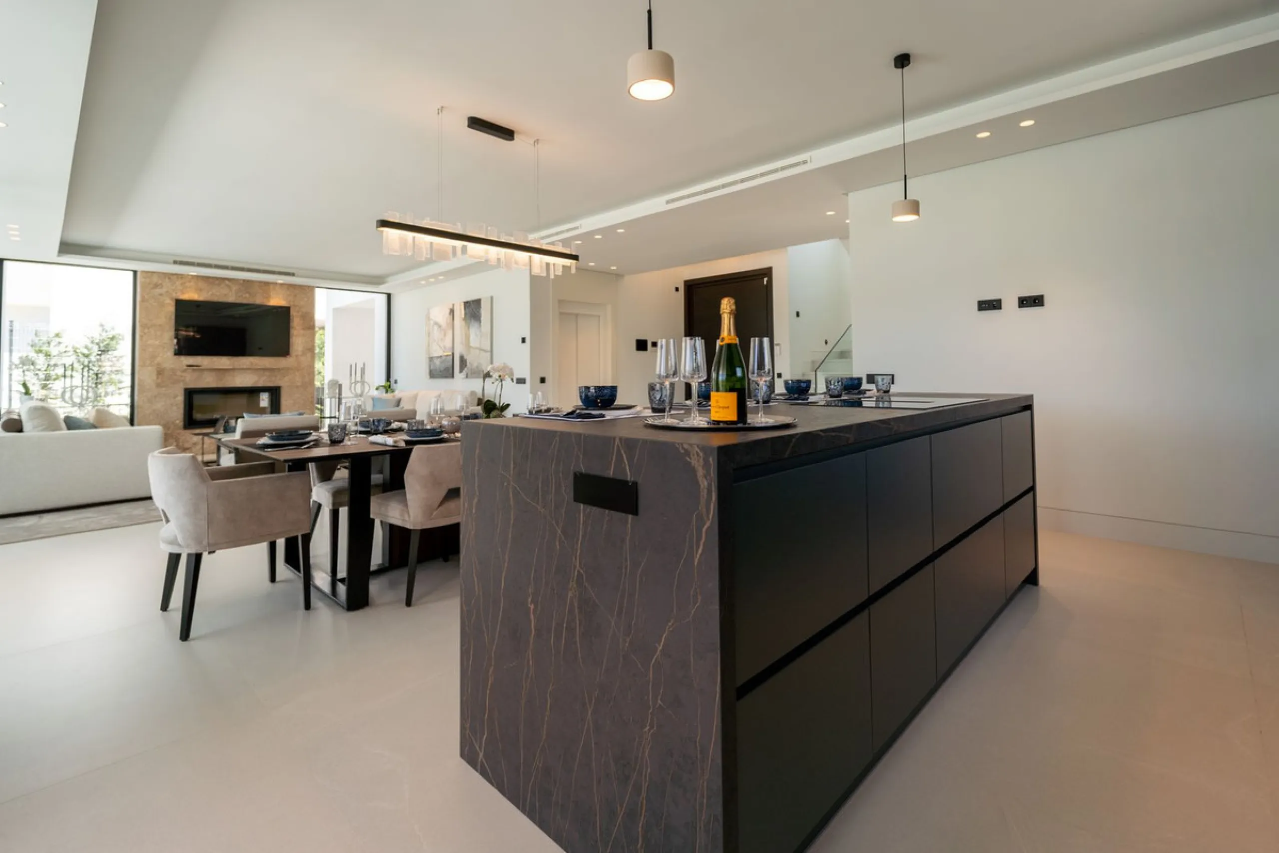 Brand New Villa with Breathtaking Golf & Mountain Views – Los Naranjos Golf, Marbella
