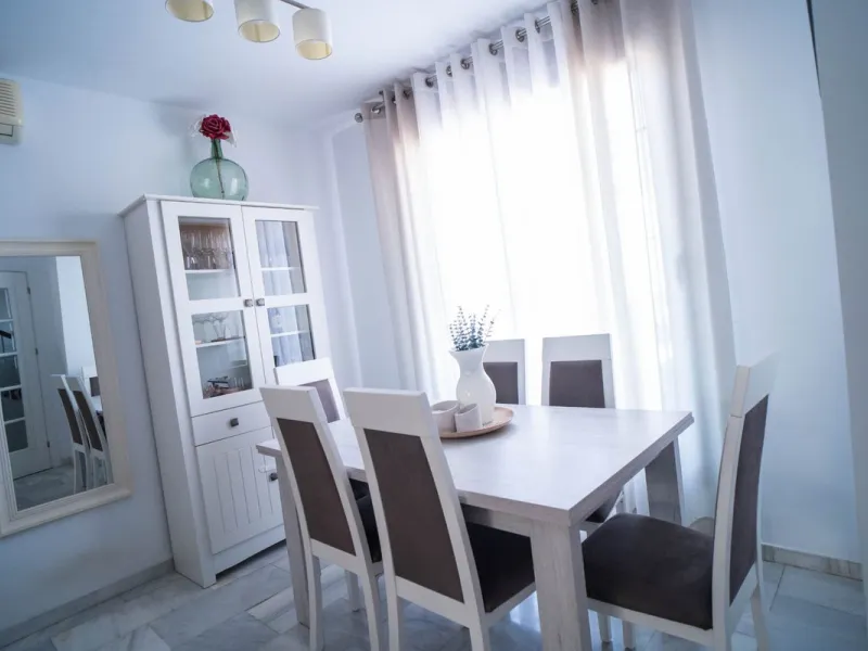 House - Semi-Detached House в продаже в Mijas, Málaga. В доме 6 спален и 3 ванных комнат. Площадь дома 200 м²