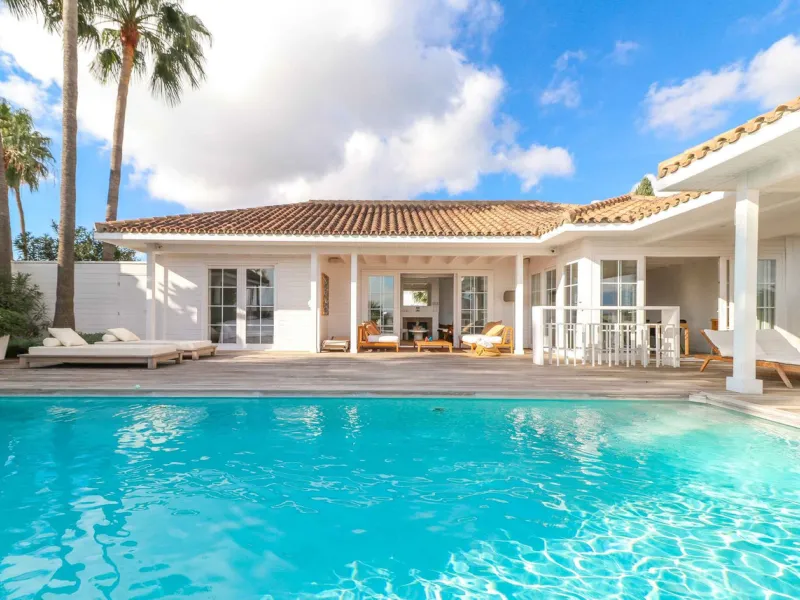 Charming and unique villa in La Alquería, Benahavís