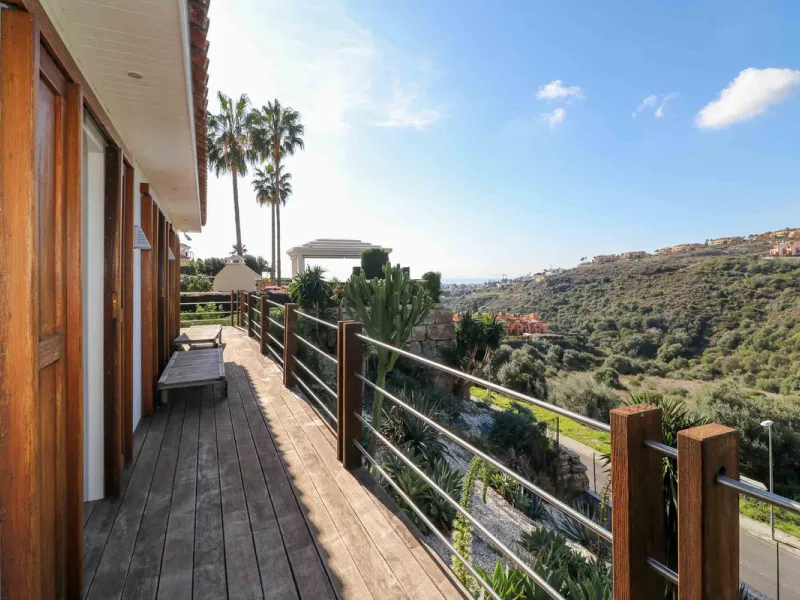 Charming and unique villa in La Alquería, Benahavís