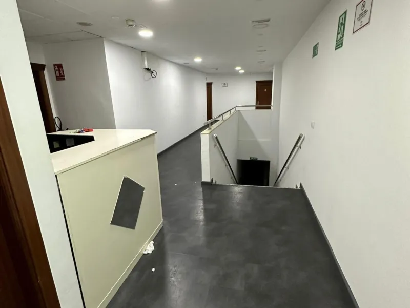 Commercial - Hostel в продаже в Churriana, Málaga. В доме 14 спален и 15 ванных комнат. Площадь дома 1246 м²