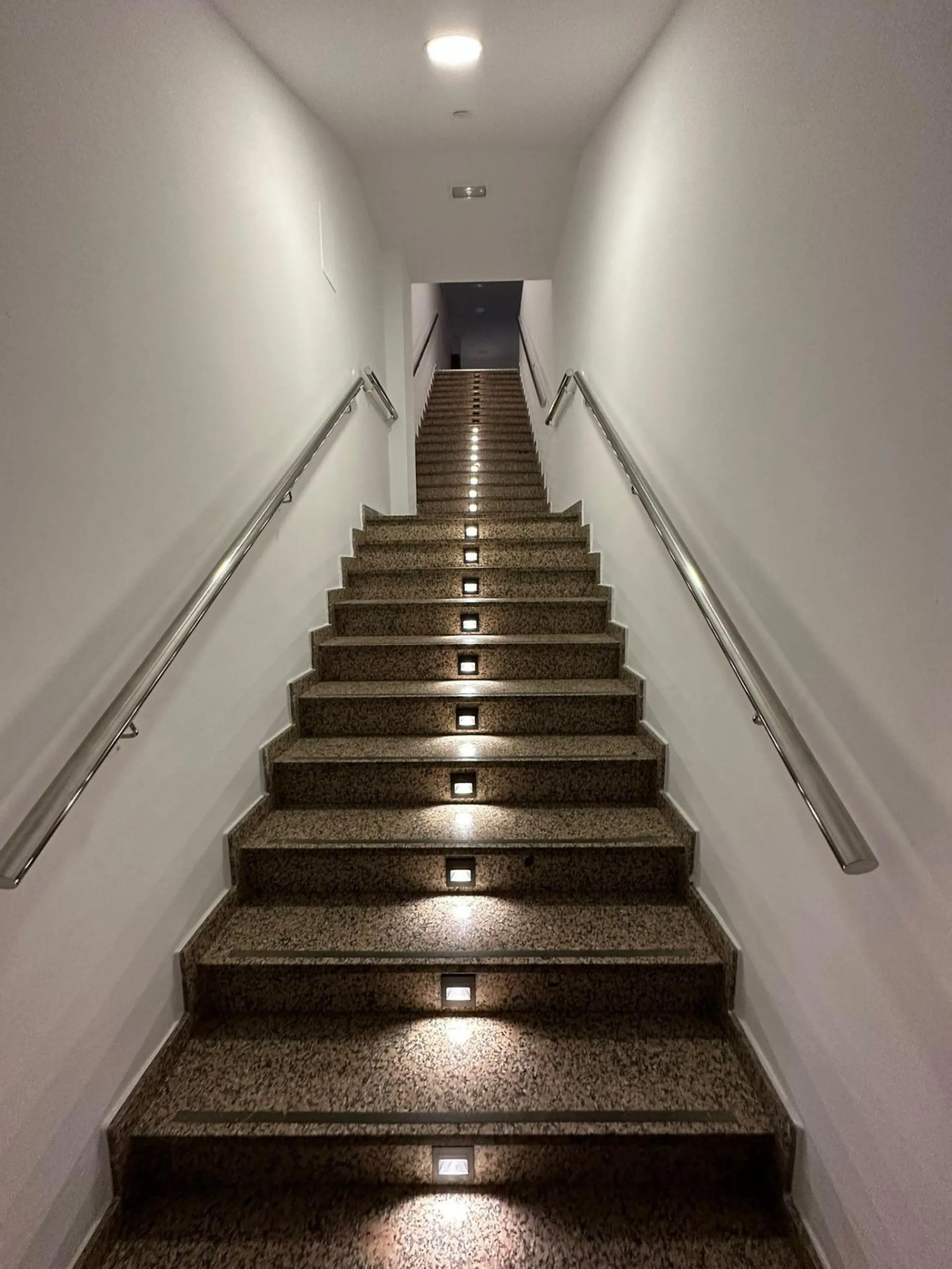 Commercial - Hostel в продаже в Churriana, Málaga. В доме 14 спален и 15 ванных комнат. Площадь дома 1246 м²
