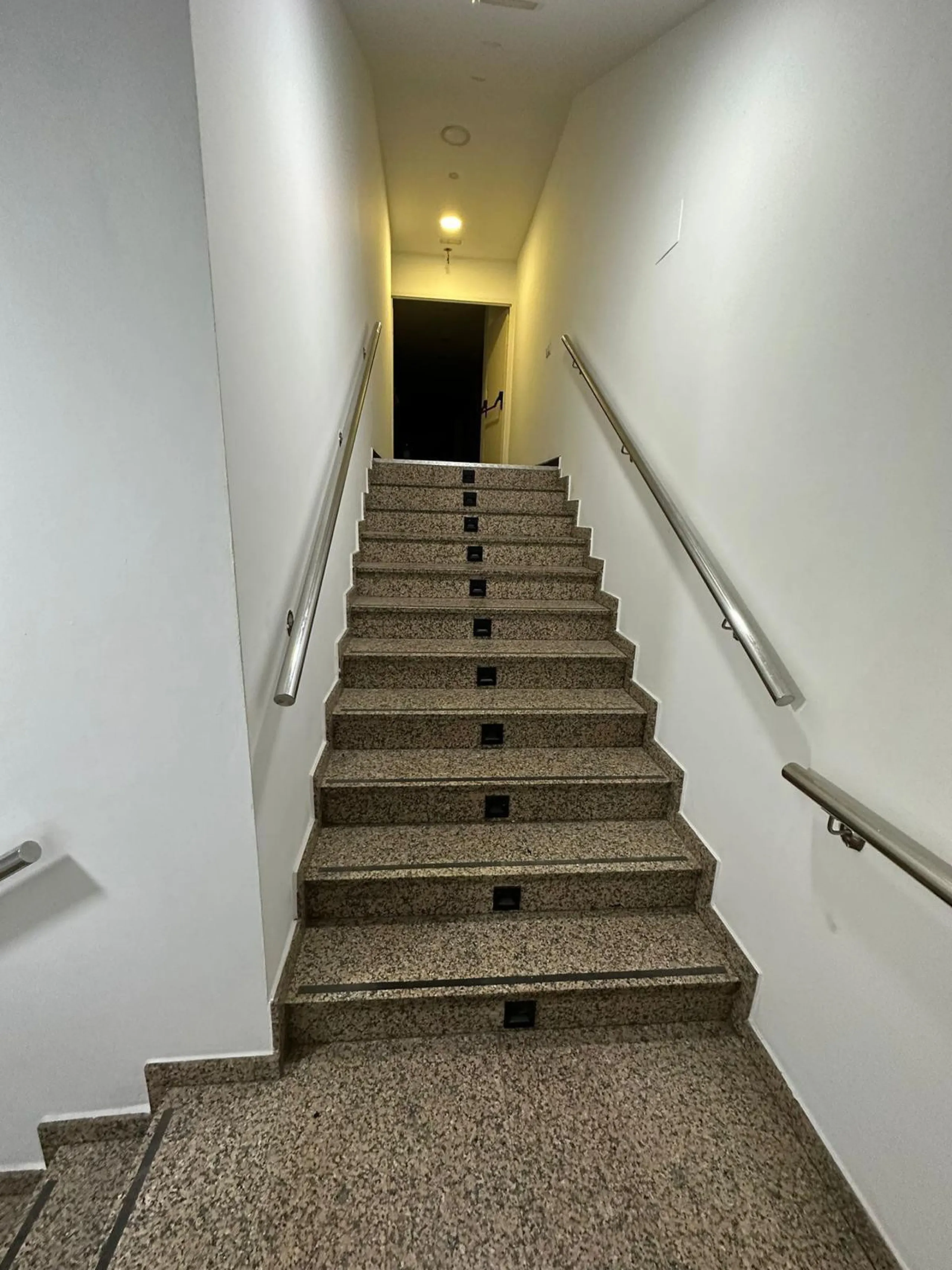 Commercial - Hostel в продаже в Churriana, Málaga. В доме 14 спален и 15 ванных комнат. Площадь дома 1246 м²