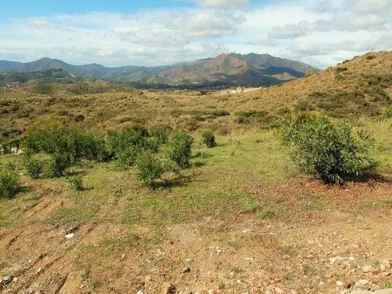 WONDERFUL PLOT FOR SALE IN PRESTIGIOUS RESIDENTIAL COMMUNITY NEAR MIJAS PUEBLO!!