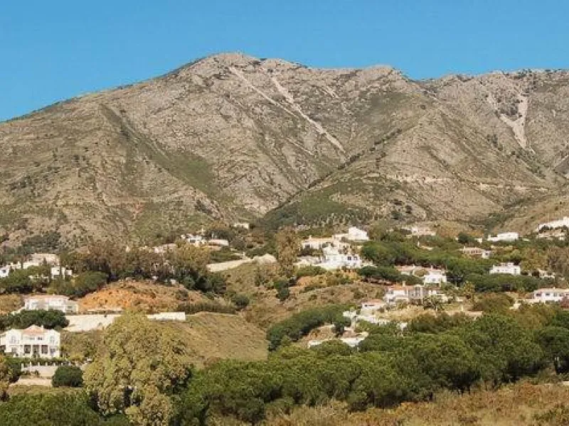 WONDERFUL PLOT FOR SALE IN PRESTIGIOUS RESIDENTIAL COMMUNITY NEAR MIJAS PUEBLO!!