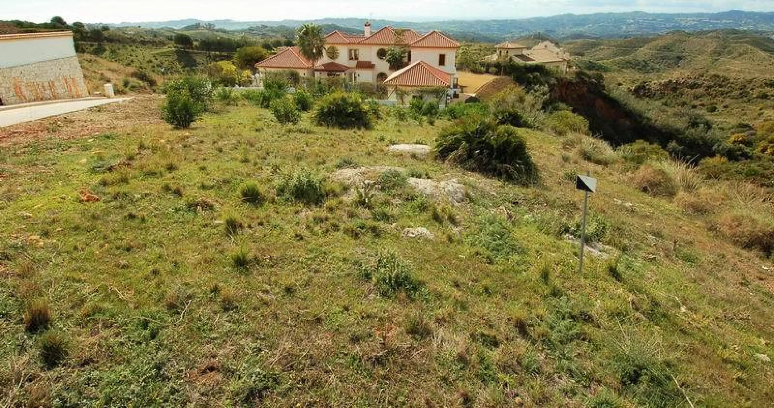 WONDERFUL PLOT FOR SALE IN PRESTIGIOUS RESIDENTIAL COMMUNITY NEAR MIJAS PUEBLO!!