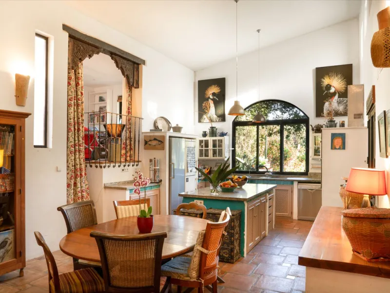 A Charming 4-Bedroom