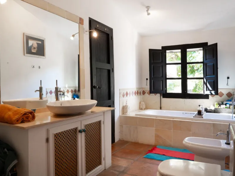 A Charming 4-Bedroom